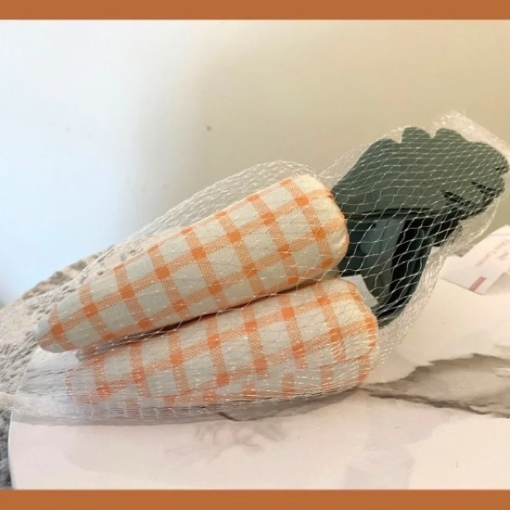 SALE🌸Target 2023 Bullseye Plush Plaid Orange Felt Spring Easter Carrots 3PK